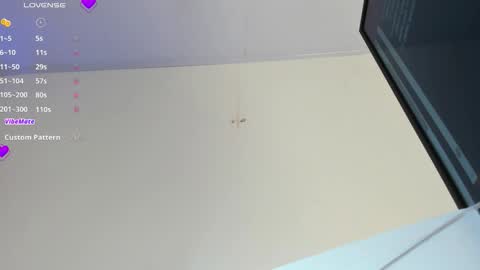 Snapshot of ambar_devon chatting on October 18, 6:41 pm online show from October 18, 6:41 pm