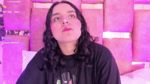 Snapshot of ambar_devon chatting on November 14, 6:50 pm online show from November 14, 6:50 pm