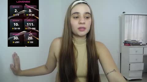 Snapshot of ambar_lynn chatting on October 18, 5:57 pm mbar online show from October 18, 5:57 pm