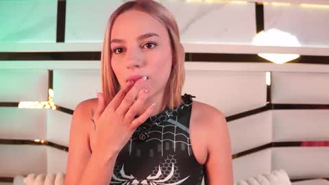 Julieta  online show from December 4, 11:41 am