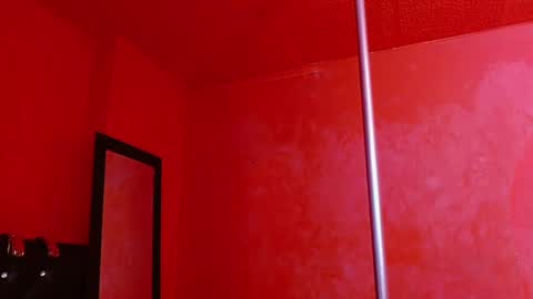 Snapshot of ambar_roux1 chatting on February 1, 10:44 pm ambar_roux1 online show from February 1, 10:44 pm