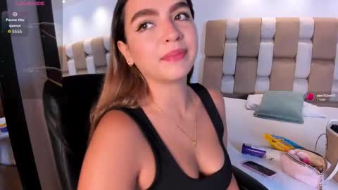 Snapshot of ambarcarter chatting on September 11, 1:33 pm Ambar Everyday From 0530 to 1430 Col Time online show from September 11, 1:33 pm