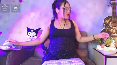 ambardevon_x online show from May 20, 8:26 pm