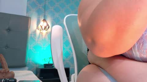 Ambar  online show from April 14, 1:28 pm