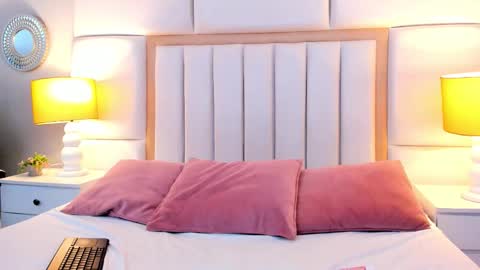 AmbarSantany  online show from December 5, 12:19 am