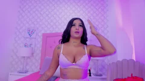 amber  ferrera online show from December 22, 7:44 pm