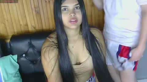 Snapshot of amber_and_ray chatting on October 26, 1:44 am Ray and Amber online show from October 26, 1:44 am