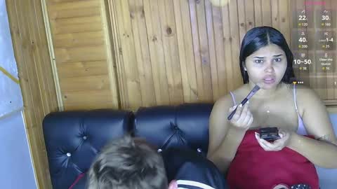 Snapshot of amber_and_ray chatting on November 1, 12:23 am Ray and Amber online show from November 1, 12:23 am