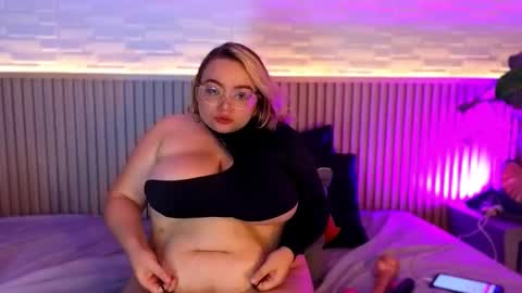 A M B E R   B U N N Y X online show from January 8, 2:58 am