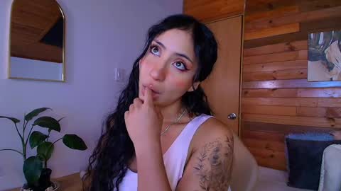 amber_curly online show from May 25, 11:22 pm