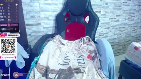 Snapshot of amber_kholin chatting on February 6, 6:08 am scarlett online show from February 6, 6:08 am