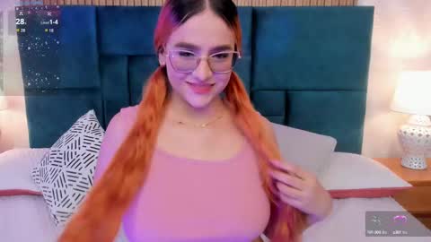 Snapshot of amber_kiss_ chatting on October 1, 6:36 pm Emily online show from October 1, 6:36 pm