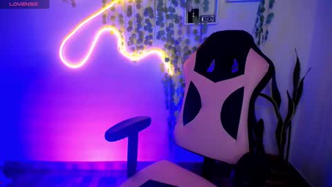 Snapshot of amber_morgan1 chatting on February 17, 2:59 pm Amber online show from February 17, 2:59 pm