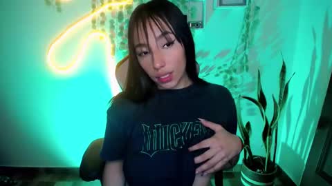 Snapshot of amber_morgan1 chatting on March 6, 11:03 am Amber online show from March 6, 11:03 am