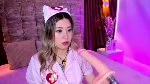 Snapshot of amber_palmer chatting on June 20, 3:37 pm amber_palmer online show from June 20, 3:37 pm