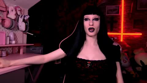 Snapshot of amberangel666 chatting on June 2, 1:40 am DEMONESS AMBER 666 online show from June 2, 1:40 am