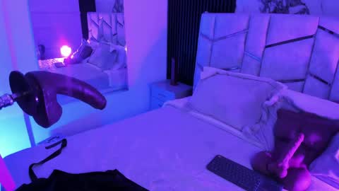 Amber Ashford online show from April 24, 3:53 am