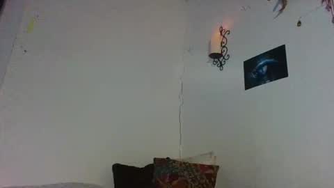 Kaligirll online show from March 26, 9:48 am