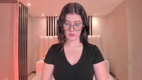 Amber  online show from November 9, 5:44 pm