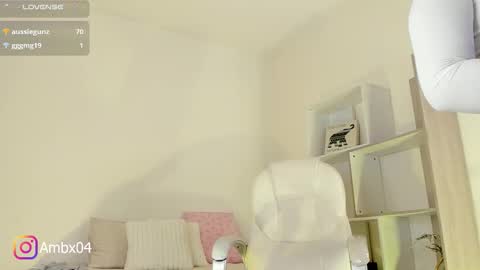 Amber online show from March 3, 1:28 pm