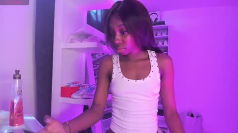 Amber online show from February 5, 4:11 pm