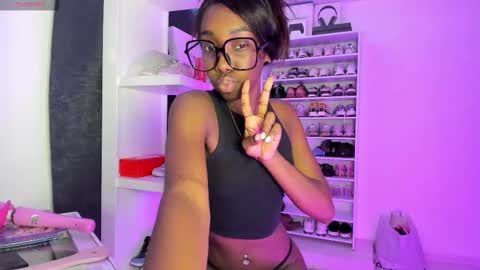 Amber online show from February 18, 4:14 pm