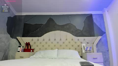 Snapshot of amberrgrey_ chatting on September 13, 1:00 pm Amber Grey online show from September 13, 1:00 pm