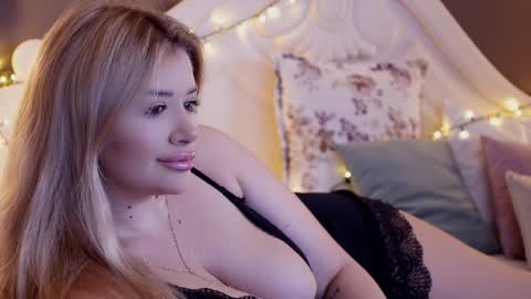 Snapshot of amberseyes chatting on December 30, 9:59 am Amberseyes online show from December 30, 9:59 am