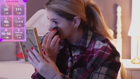 Snapshot of amberseyes chatting on February 7, 8:01 am Amberseyes online show from February 7, 8:01 am