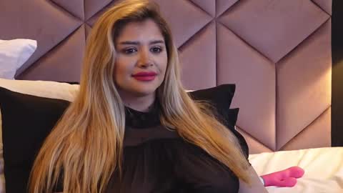 Snapshot of amberseyes chatting on February 13, 12:32 pm Amberseyes online show from February 13, 12:32 pm