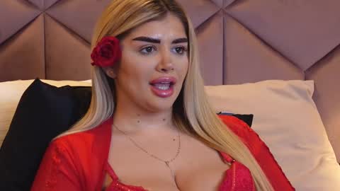 Snapshot of amberseyes chatting on February 14, 11:42 am Amberseyes online show from February 14, 11:42 am