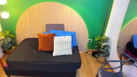 Amber online show from October 31, 11:44 am