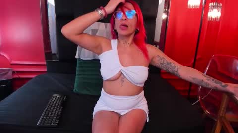 Amber online show from November 4, 7:13 pm