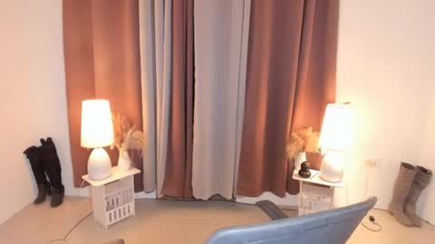 BIGCOCK AMBER online show from May 28, 1:08 pm
