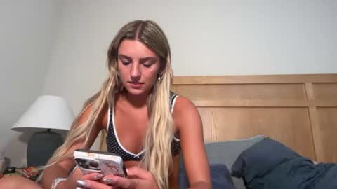Snapshot of ambiebambiii chatting on July 2, 1:05 am ambie bambi amber griz online show from July 2, 1:05 am