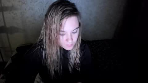 ambrosia__ online show from September 20, 5:52 am