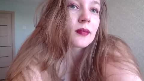 Snapshot of ambrosia_nectar chatting on July 3, 12:11 pm 25 WEEK Princess Linnea online show from July 3, 12:11 pm
