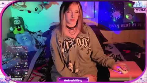 Snapshot of ambrosiakitty chatting on May 8, 7:57 am Ambrosia online show from May 8, 7:57 am