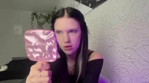 Alica online show from November 15, 10:45 am