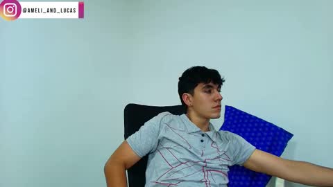 Amelia  Lucas online show from December 13, 4:11 am