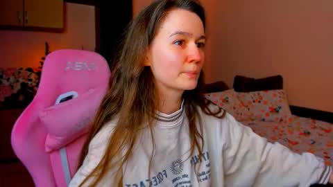 Snapshot of ameli_moon chatting on January 18, 4:44 pm Eileen online show from January 18, 4:44 pm