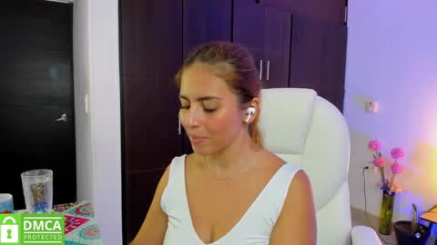 AMELIA online show from January 7, 7:38 pm