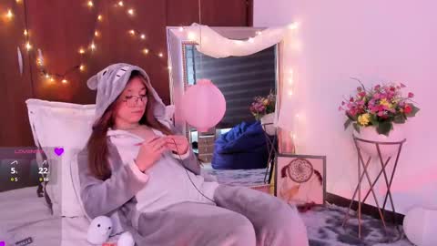 Snapshot of amelia_collinss chatting on February 28, 3:37 pm online show from February 28, 3:37 pm