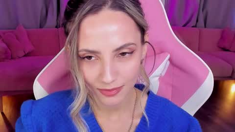 amelia_meili online show from November 24, 1:00 pm