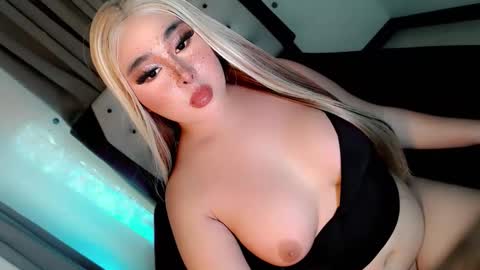 amelia_nicole08 online show from September 21, 7:21 am