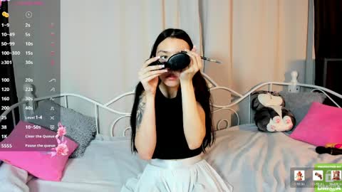 Anna online show from April 1, 2:01 am