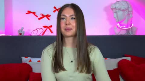 Snapshot of ameliaamerlin chatting on February 17, 6:21 am Amelia online show from February 17, 6:21 am