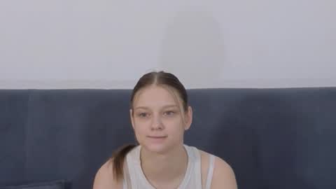 Snapshot of ameliahopkins chatting on February 19, 10:06 pm 5th day here my name Jennie online show from February 19, 10:06 pm