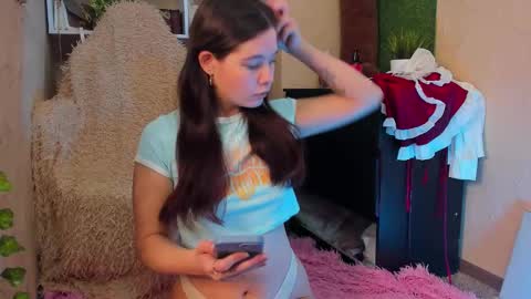 amelialy online show from December 15, 7:12 am