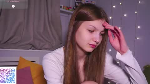Snapshot of ameliami chatting on April 1, 4:46 am Amelia online show from April 1, 4:46 am